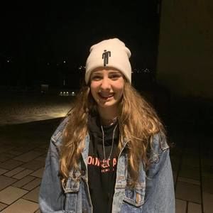 Meet your Posher, Lili-anne